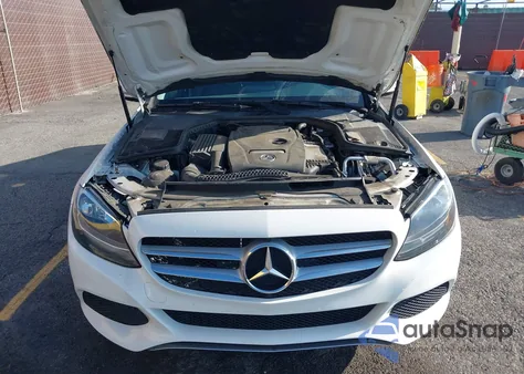 2018 Mercedes-Benz C 300 from USA, damaged, VIN 55SWF4JB8JU255044